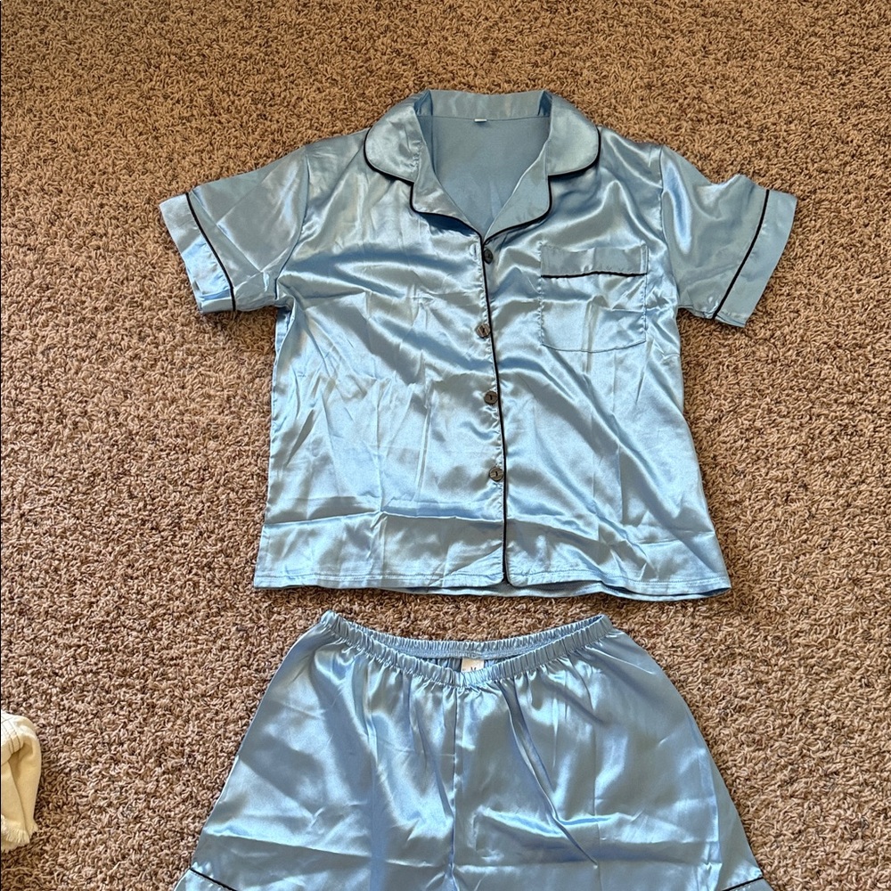 SHEIN Blue Satin Pajama Set